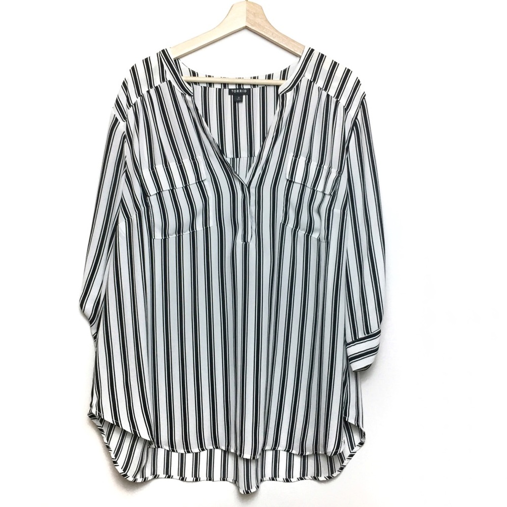 Torrid Black and white stripe tunic blouse